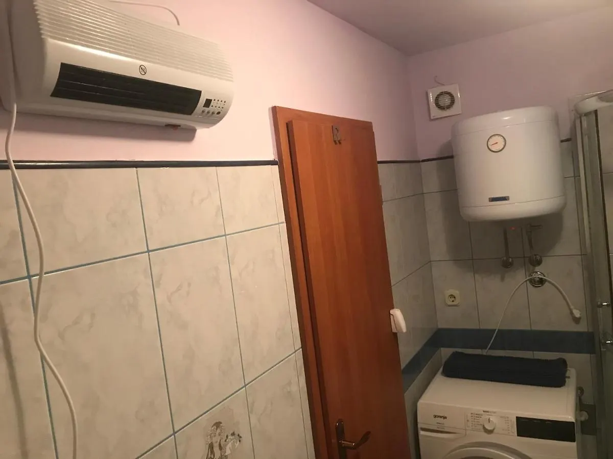 Apartment In Family House Linda Cavle